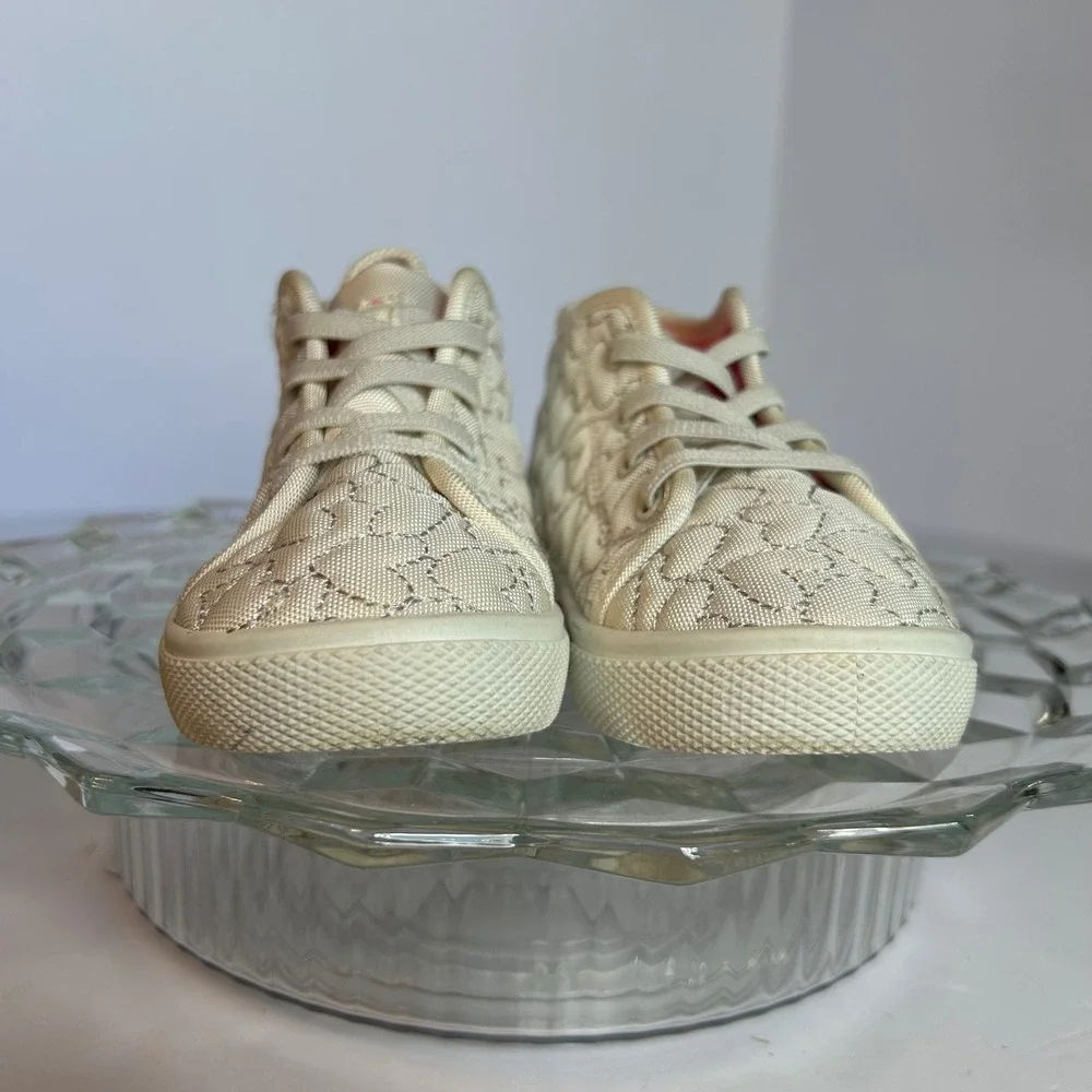 Carters 9M Sneakers Shoes Quilted Hearts Beige Pink‎ Toddler Girl Casual Lace Up
